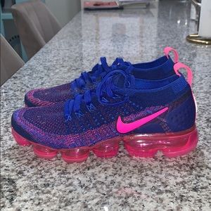 NEVER WORN VAPOR MAX